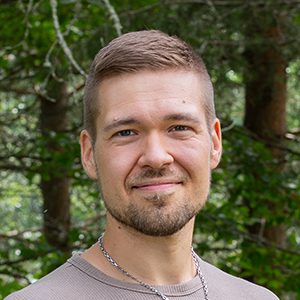 Toni Mäkelän henkilökuva